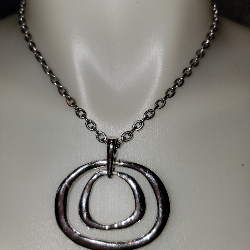 Elegant Silver-Tone Pendant Necklace